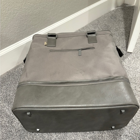 Beis Grey Weekender Bag - Picture 6 of 6